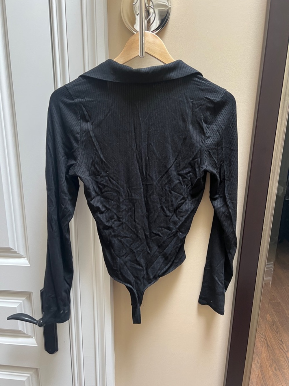 Wilfred Black Ribbed Button-Front Collared Bodysuit - Picture 3 of 3